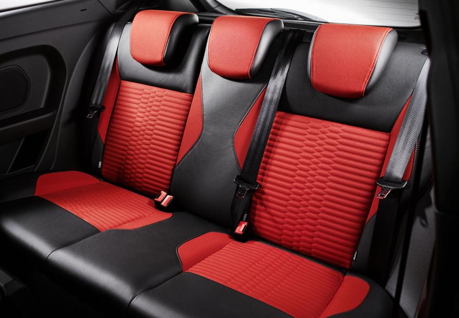  Ford Fiesta ST 2012 года  (фото 3 из 13)